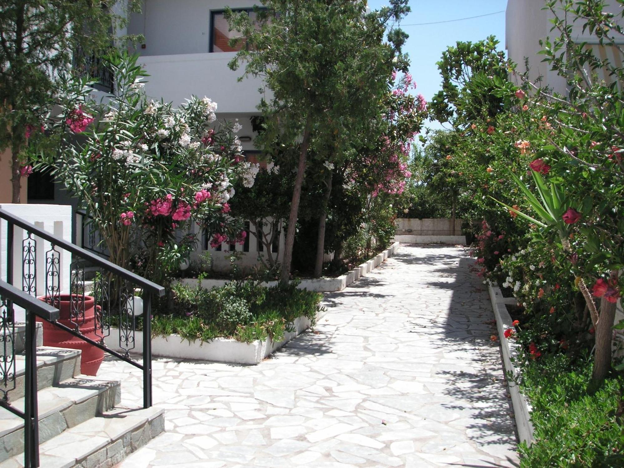 Esplanade Aparthotel Kalathas