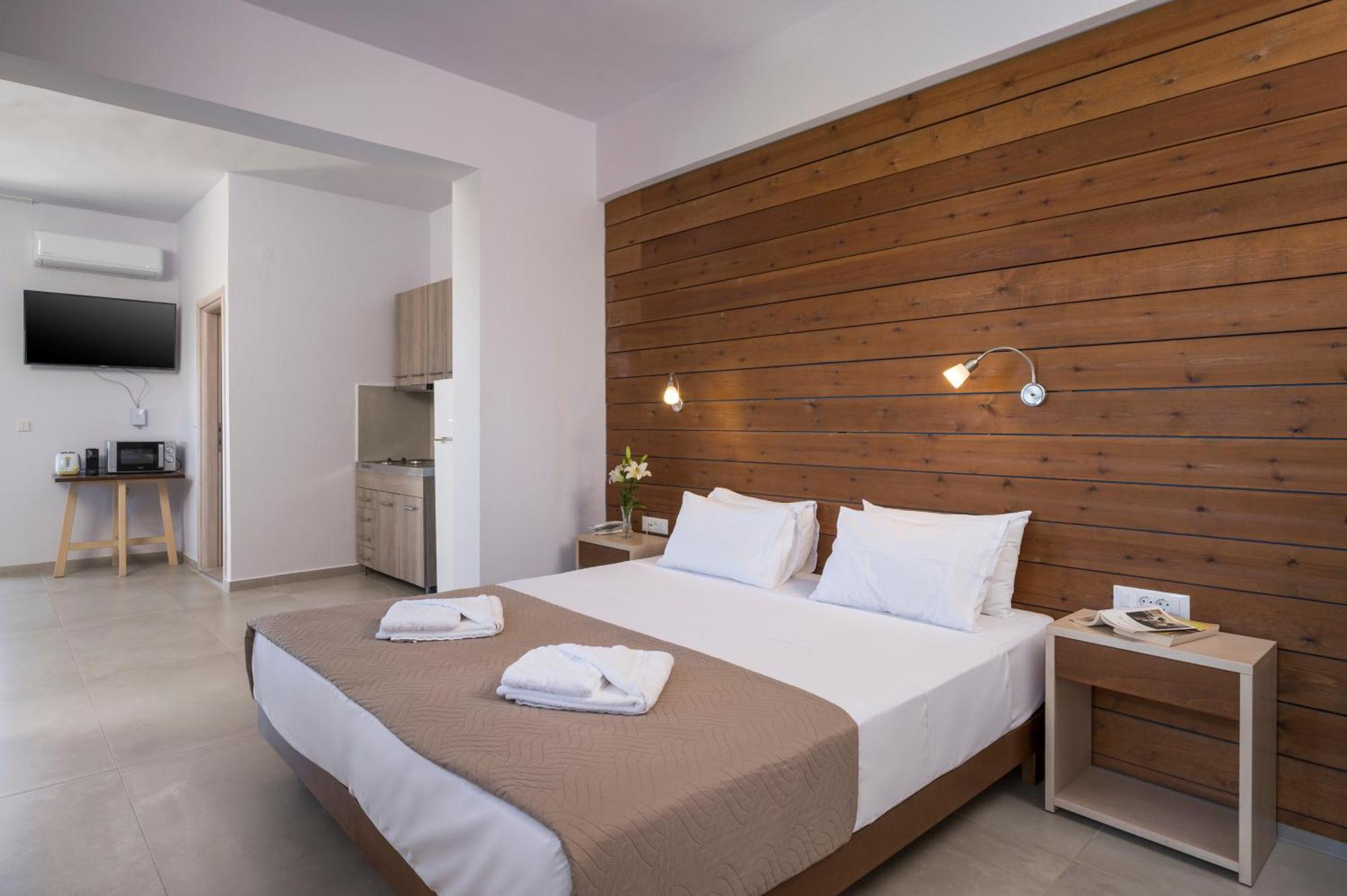 Esplanade Aparthotel 2*