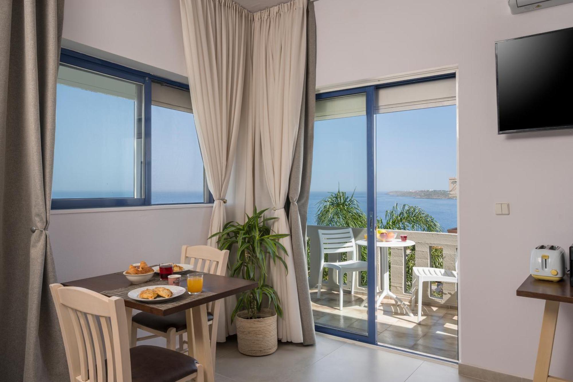 Aparthotel Esplanade Kalathas
